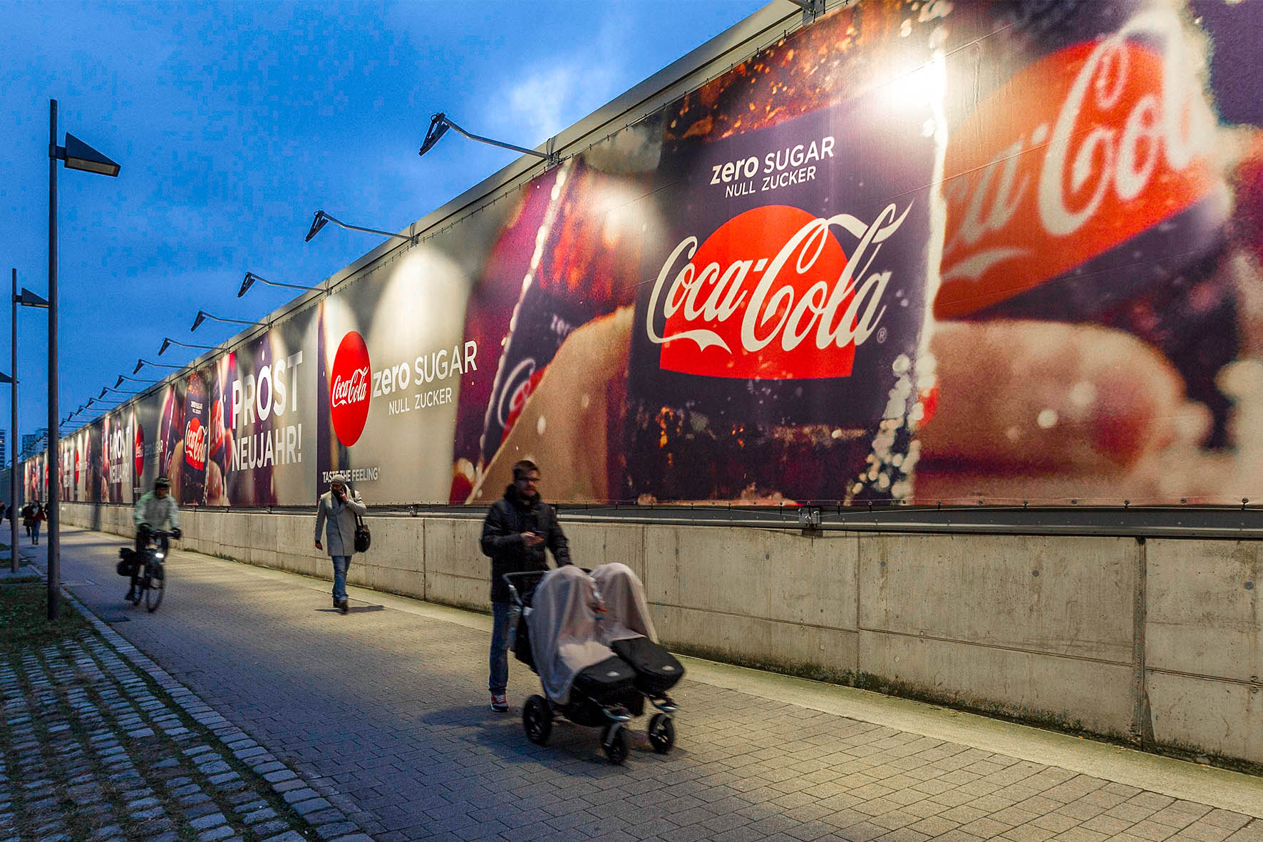 Coca-Cola-Company_Stuttgart_Milaneo-Shoppingcenter-Catwalk_11.jpg