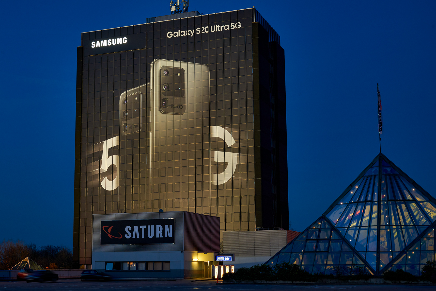 Samsung_Mühlheim an der Ruhr_A40 - Rhein Ruhr Tower - Fläche 2 Richtung Essen_001.jpg
