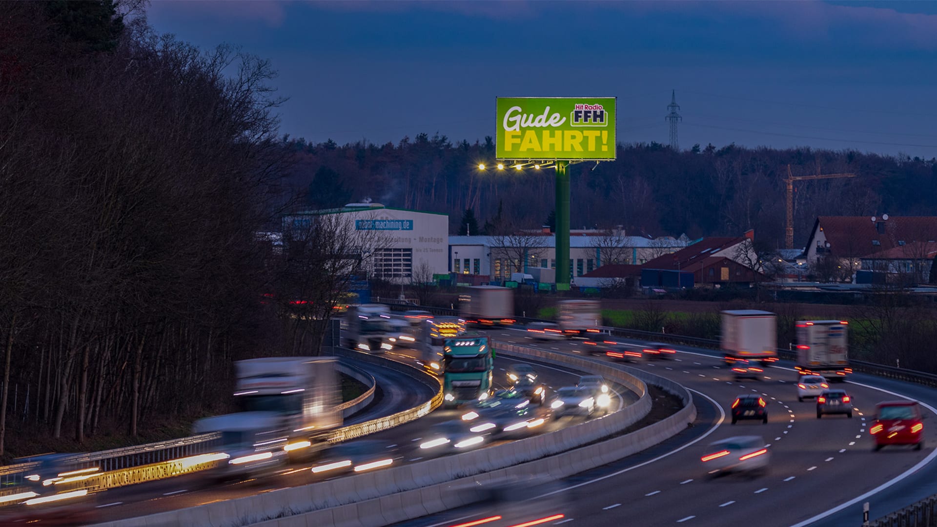 autobahn-werbetuerme-hitradio-frankfurt-seligenstadt-richtung-ffm