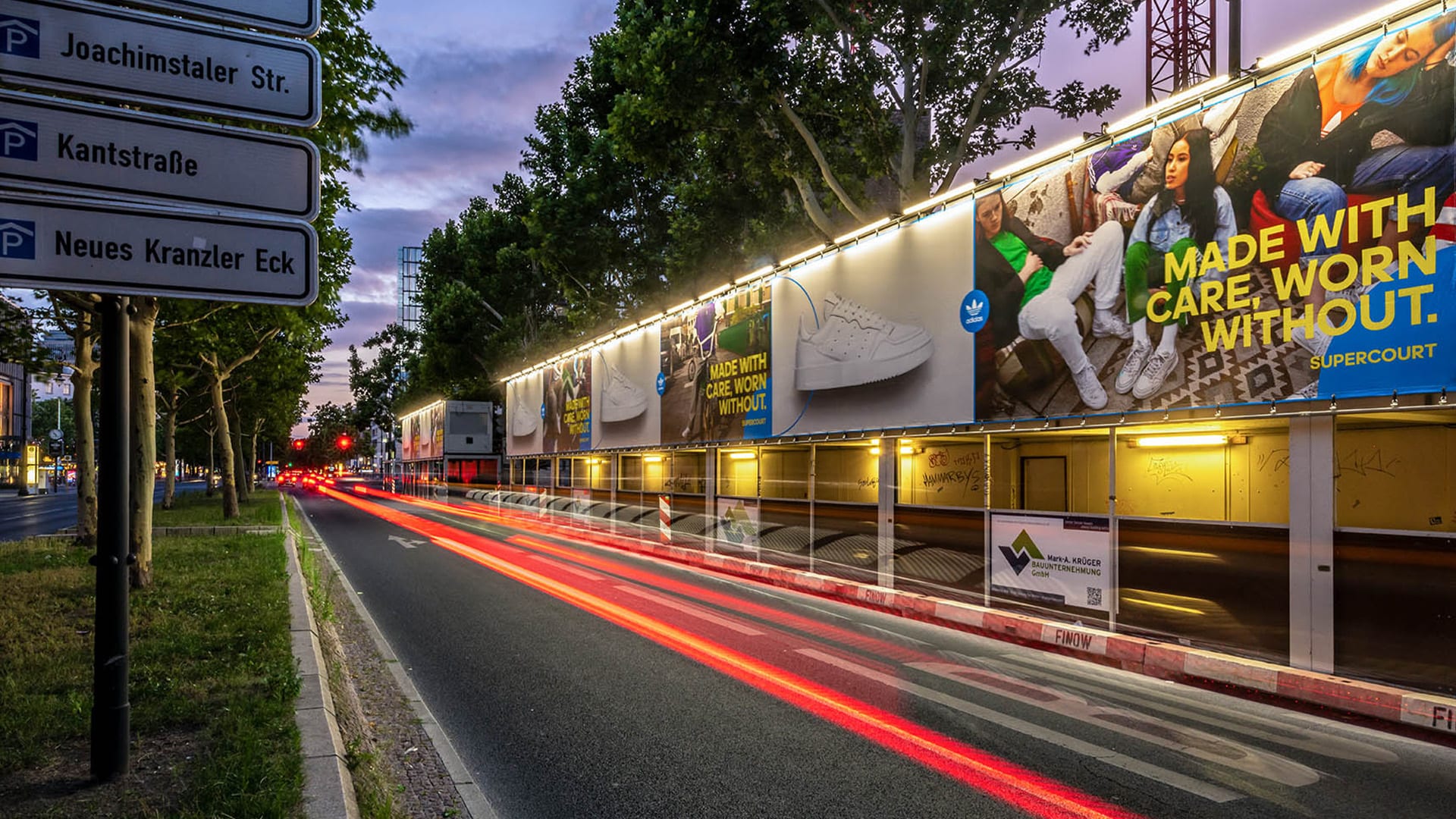 Werbekampagne von Adidas in Berlin am Kurfürstendamm