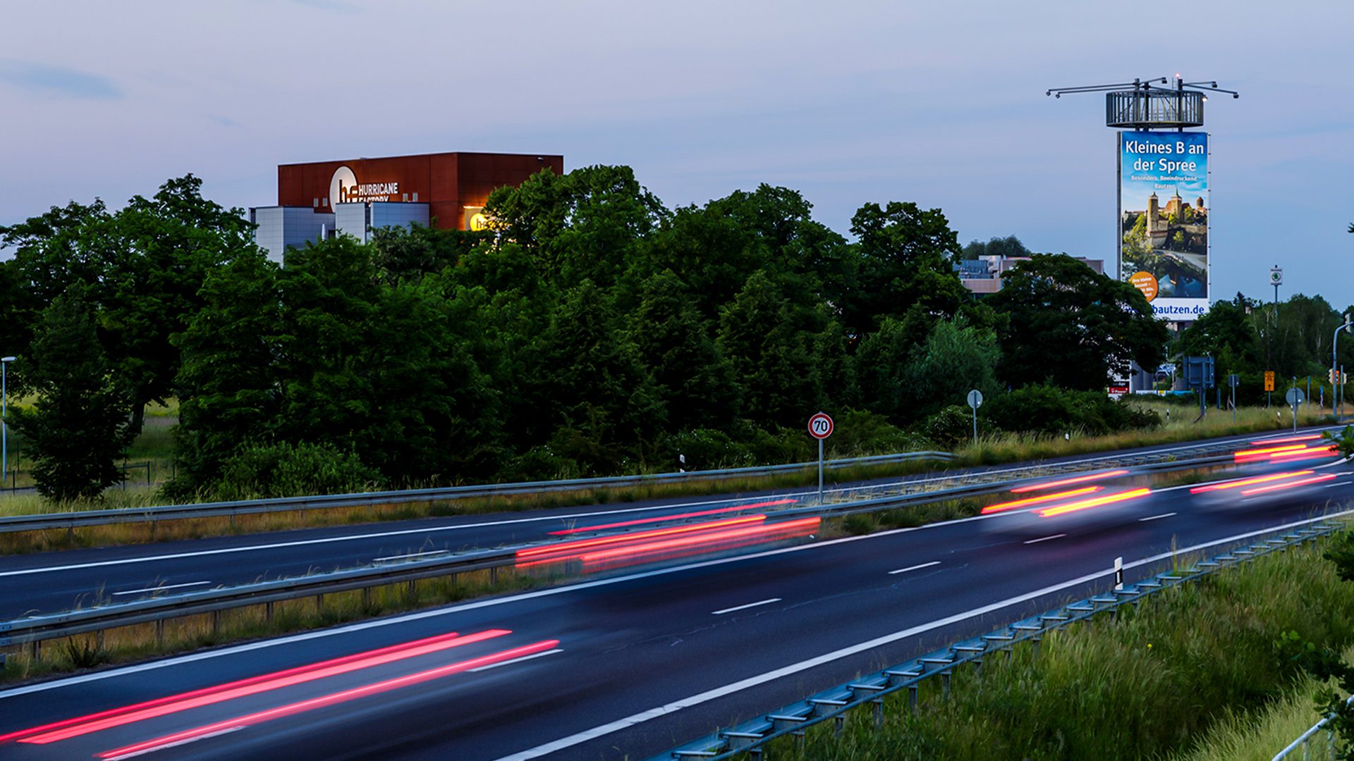 stadtmarketing-bautzen_berlin_traffic-tower-b96a-flughafen-berlin-ber-richtung-flughafen