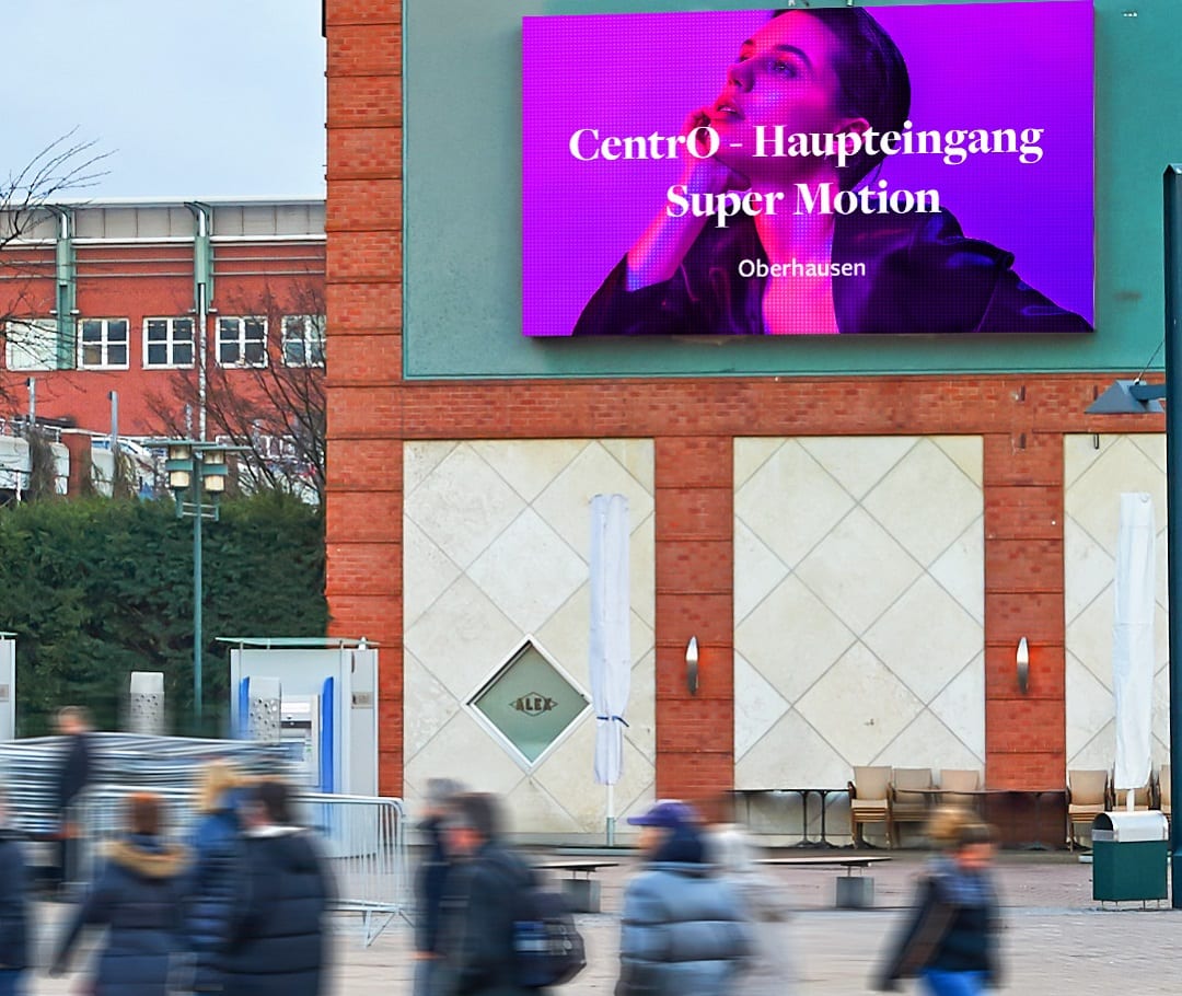 super-motion-centro-haupteingang