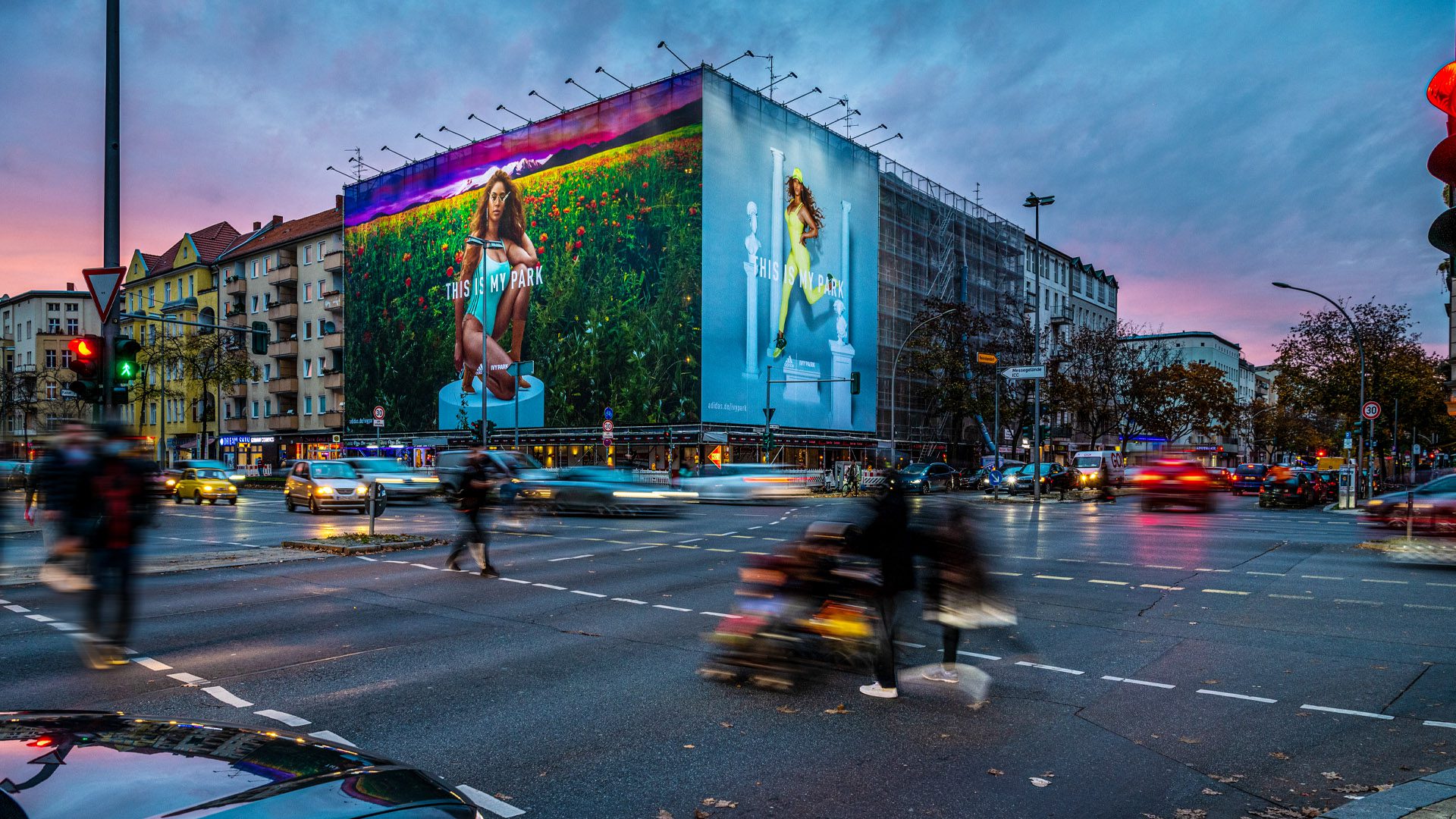 Riesenposter von Adidas in Berlin