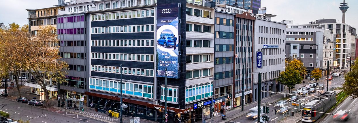 Digitale Fassadenwerbung von Audi in Düsseldorf
