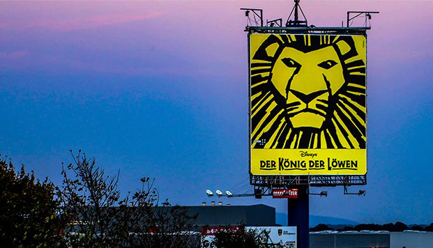 Autobahnwerbung für König der Löwen