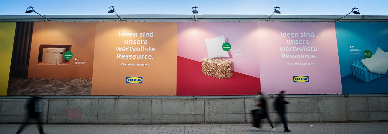 Bauzaunwerbung von Ikea