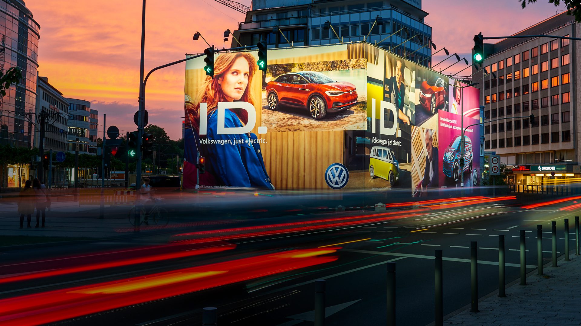 Werbekampagne für VW in Düsseldorf am Kö Bogen