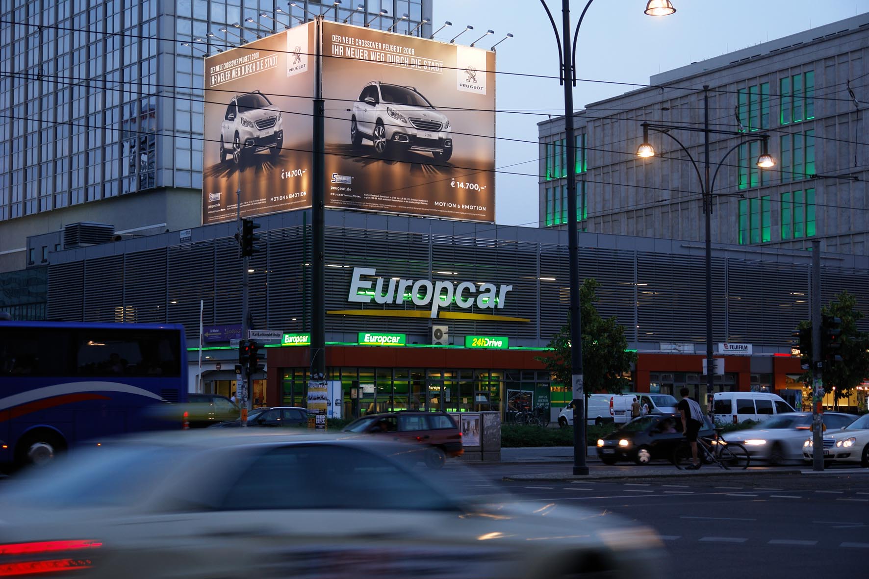 Peugeot Riesenposter in Berlin