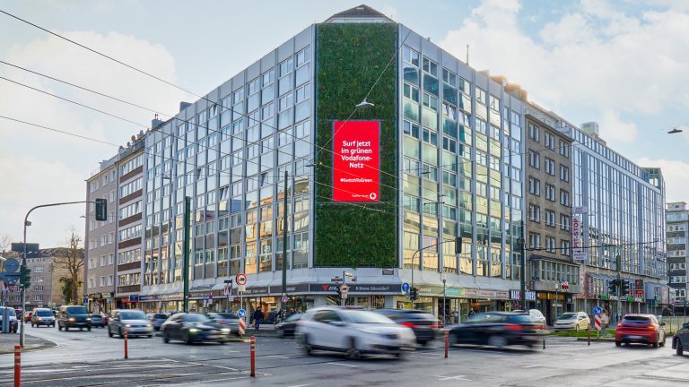 blowUP media launcht Vertical Garden® in Düsseldorf