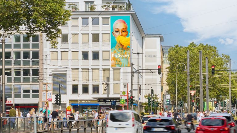 The Square: Ströer und blowUP media launchen neuen Digital-Screen am Premium-Standort Kölner Neumarkt